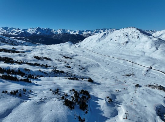 Baqueira Beret prevé abrir hasta 145 km de pistas para el fin de semana