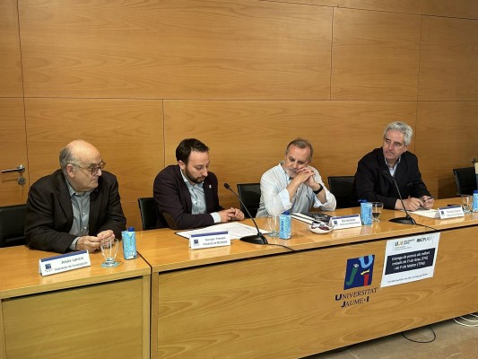 La Càtedra Reciplasa convoca els premis als millors TFG i TFM sobre gestió eficient de residus
