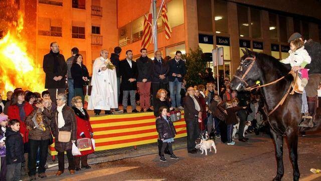 Vila-real honrarà a Sant Antoni amb actes arrelats en la tradició local i el repartiment de 1.400 panets