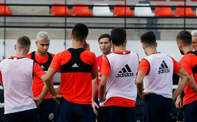 Gayà, Rodrigo y Guedes trabajan al margen en Paterna