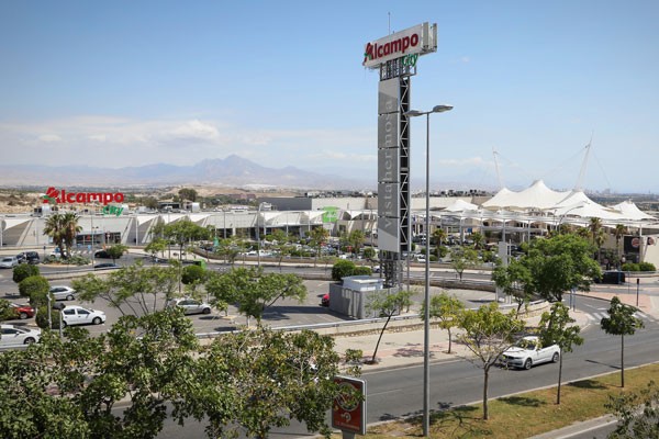 Vistahermosa también se suma a los recursos por la libertad horaria: quiere abrir en verano y Pascua