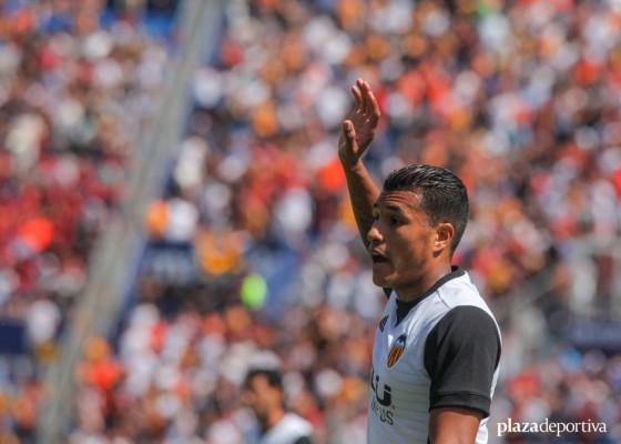 Marcelino planea seguir con las rotaciones en el centro de la zaga 