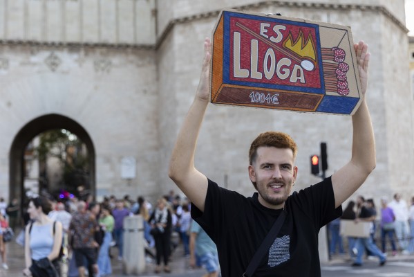 Manifestación en València por el derecho a la vivienda (Fotos: Eva Máñez)