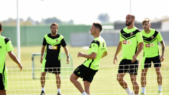 El Elche quiere reencontrarse con la victoria en Sagunto