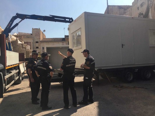 La 'zona cero' del Cabanyal ya tiene nuevo retén de la Policía Local y es un barracón