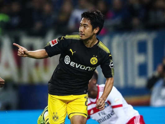 El Dortmund mantiene el liderato con victoria ante el Augsburgo