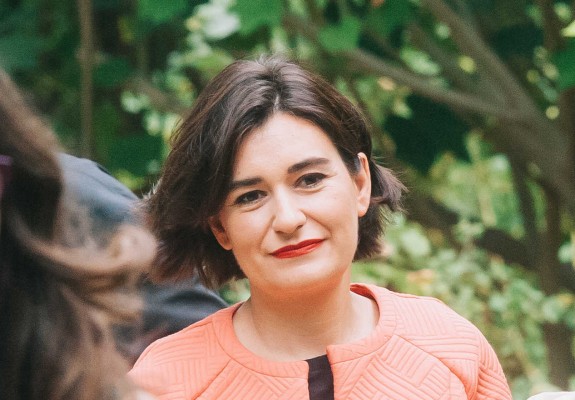 Carmen Montón, al límite de la ley