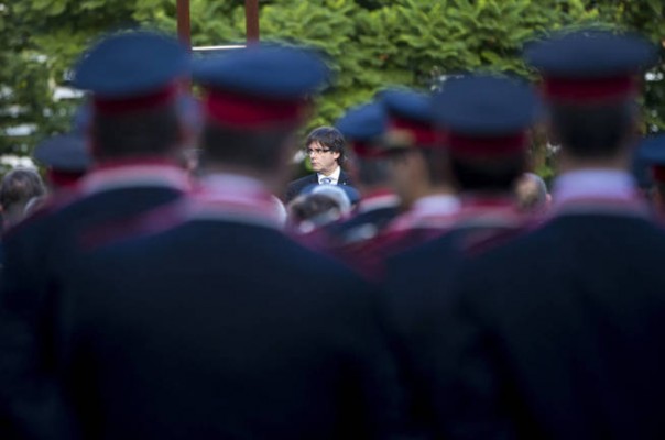 Los Mossos defienden que actúan sin alterar 