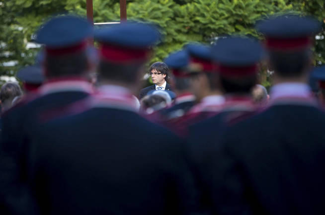 Los Mossos defienden que actúan sin alterar 