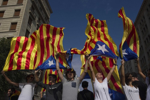 La actuación policial e 1-O, nueva gasolina para el independentismo