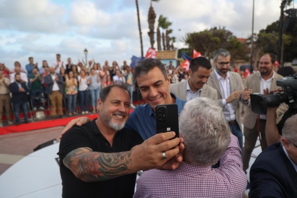 Todas las imágenes del mitin de Pedro Sánchez y Teresa Ribera en Los Alcázares (Fotos: LA ROCA)