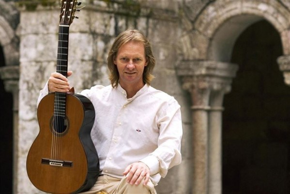 El ganador de un Grammy David Rusell abre la temporada de guitarra en el ADDA