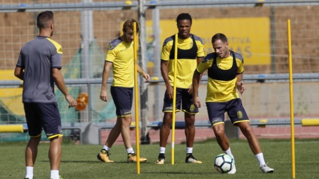 Los jugadores Dani Castellano, Samper y Rémy avanzan en su recuperación