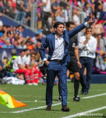 Marcelino aplica variantes en todas sus alineaciones