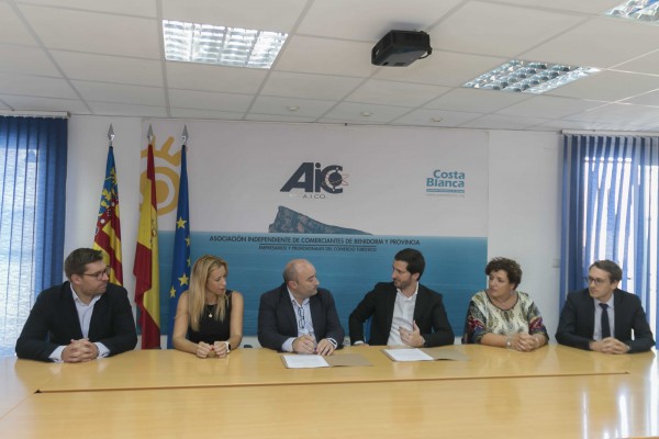 Unibail-Rodamco y los comerciantes locales de Benidorm al fin 