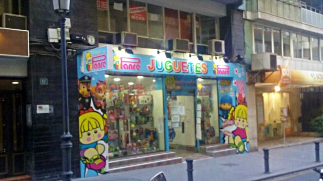 La juguetera Panre crece y abrirá su tercer local en Alicante en el antiguo Domti de San Blas