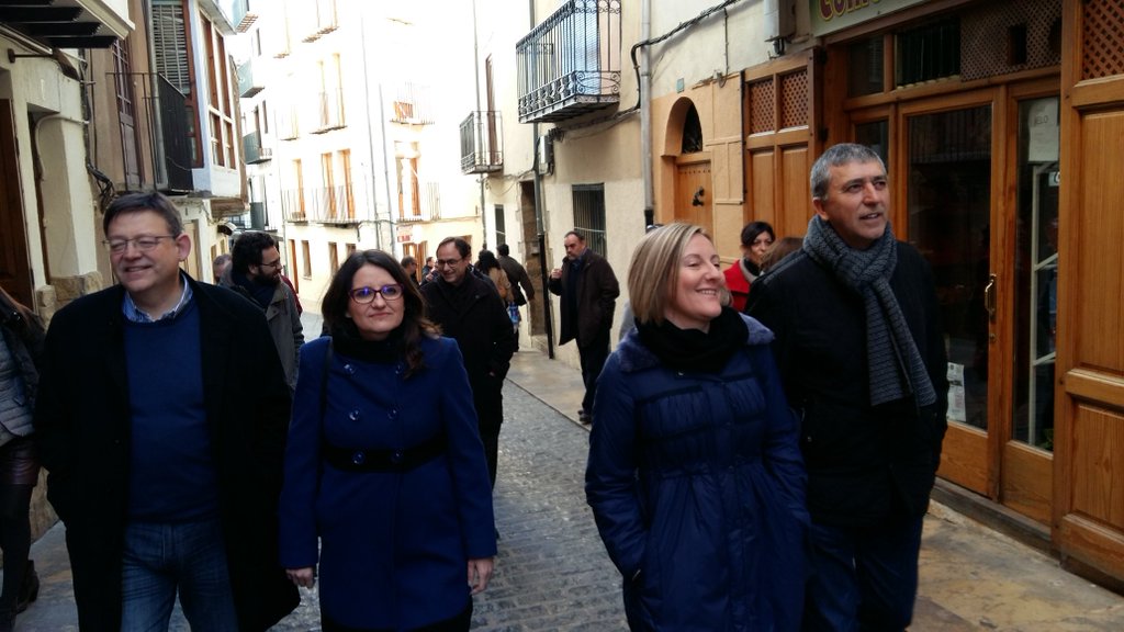 El Consell pasea por Morella en un receso de la intensa jornada de trabajo (Foto: Twitter) - 
