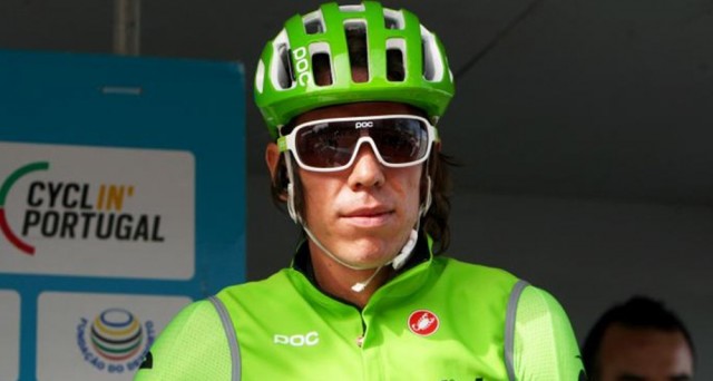 Rigoberto Urán conquista la Milán-Turín por delante Adam Yates y Fabio Aru