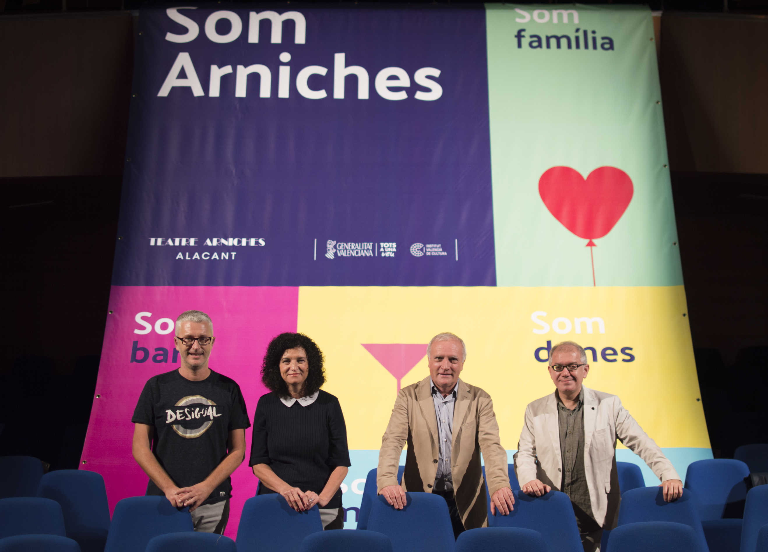 El Teatre Arniches presenta temporada amb una nova imatge i el recolzament del sector