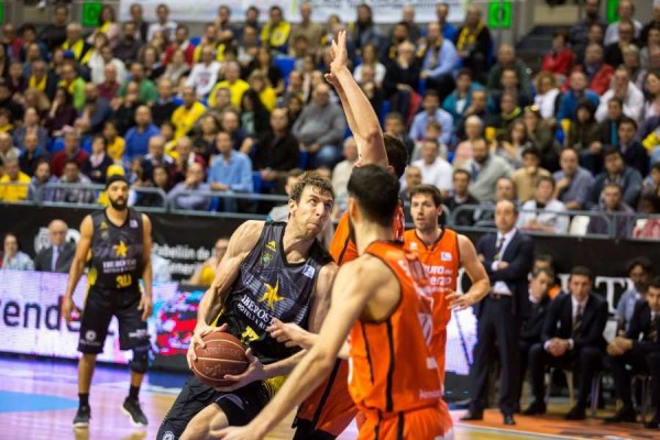 Iberostar Tenerife- Valencia Basket: Caminos cruzados en el Santiago Martín