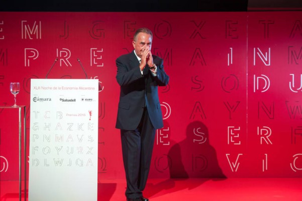Sin alternativas a la vista: el paso adelante de Riera desactiva a los aspirantes a la Cámara