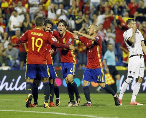 España se exhibe en Alicante y certifica su billete para el Mundial