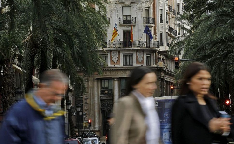 La llegada de Caixabank sitúa a la Comunitat como sede de tres de los cinco grandes bancos