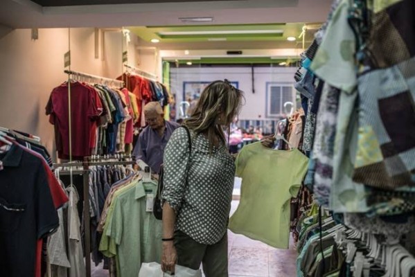Omplir l’armari amb ‘slow fashion’ i moda ètica: el mapa de les tendes de ‘roba neta’ en València

