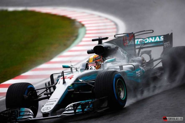 Hamilton vence en Suzuka; Sainz abandona y Alonso es undécimo