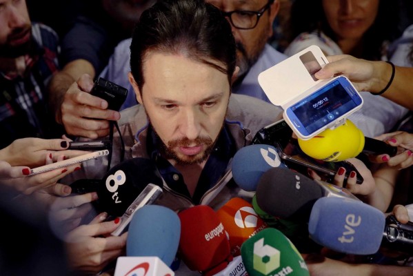 Pablo Iglesias, abucheado en el AVE en Barcelona: 