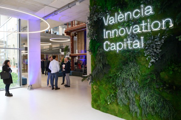 València reparte un millón de euros a 11 proyectos de innovación y deja 37 sin subvención por falta de fondos