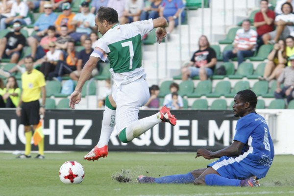 Nino saca al Elche del entuerto 