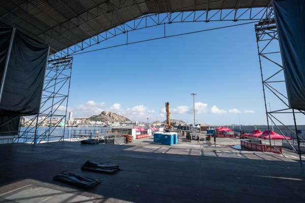 El Race Village de Alicante Puerto de Salida
cuenta las horas para abrir sus puertas