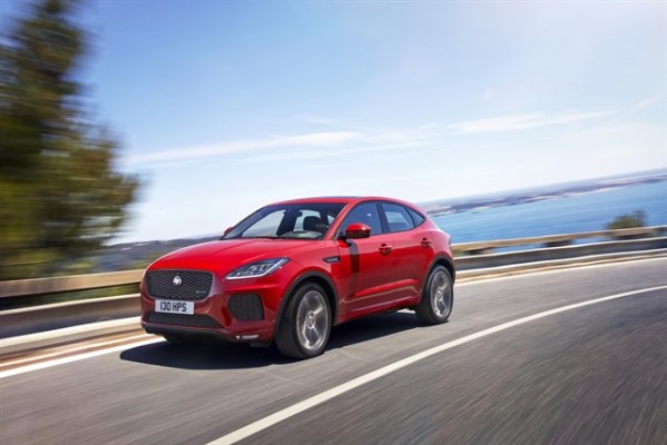 Jaguar inicia la comercialización en España del todocamino compacto E-Pace

