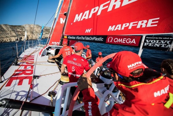 El 'MAPFRE' marca el ritmo hacia Alicante junto al 'Team Brunel'