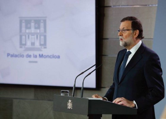 Rajoy activa la vía del 155 y pide a Puigdemont que aclare si ha declarado la independencia