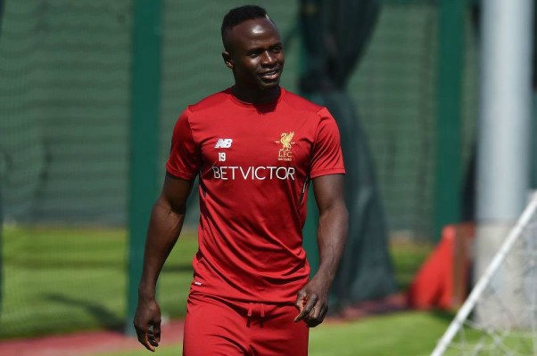 Sadio Mané, del Liverpool, estará seis semanas de baja por lesión