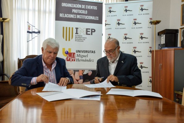 El IMEP y el Club de Regatas de Alicante firman un convenio para fomentar el turismo deportivo