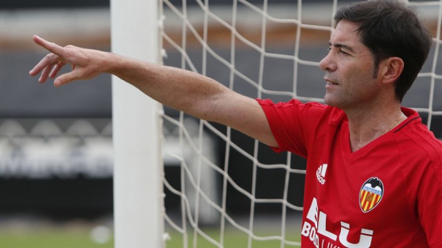 El VCF entrena con todos los internacionales menos Carlos Soler