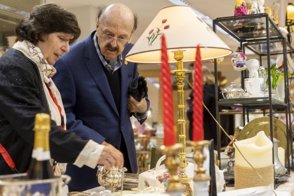 La Navidad llega al mercadillo de la Orden de Malta (Fotos: Eva Máñez)