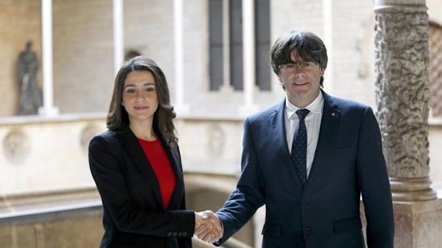 Arrimadas a Puigdemont: 