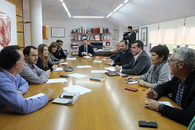 Reunión de Ximo Puig con los diputados y senadores valencianos - 
