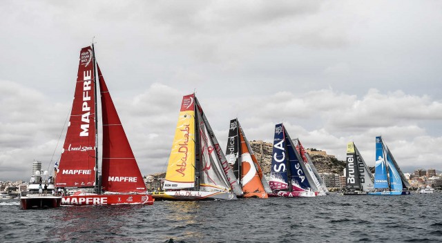 La regata 'en puerto' de Alicante abre una nueva edición de la prueba
