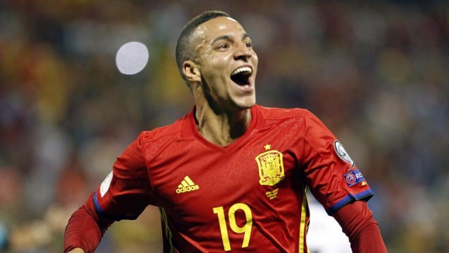 Rodrigo tiene cinco partidos para mantener su puesto en 'La Roja'