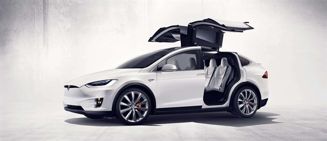 Tesla llama a revisión 11.000 unidades del Model X por un problema de sujeción de los asientos traseros


