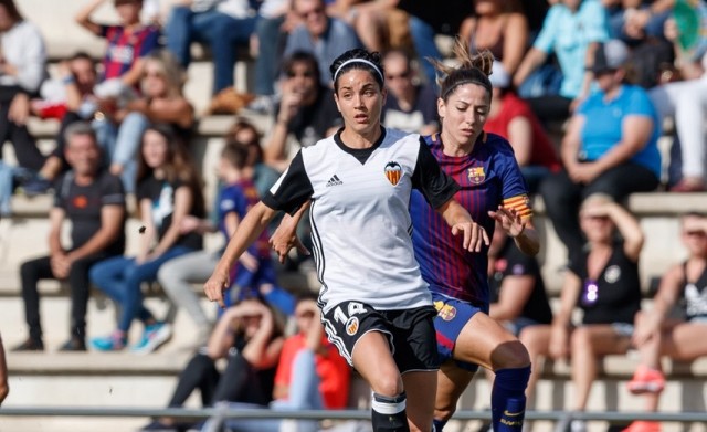 El trabajo del Valencia CF Femenino no fructifica en premio contra el FC Barcelona 
