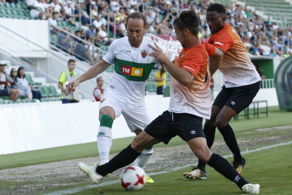 El Elche se queda a una jornada de igualar su mejor arranque en Segunda B

