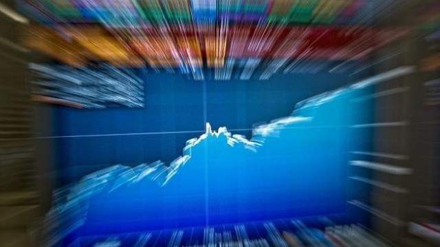 Vuelven las compras a la bolsa española a media sesión
