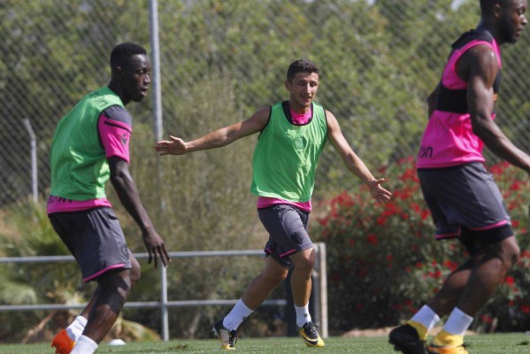 Muñiz recupera a Postigo, Samu García y Doukouré