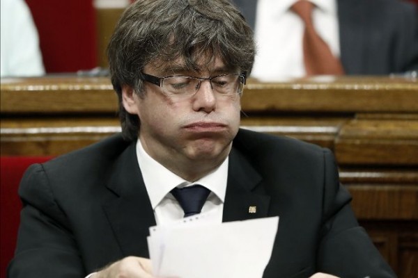 Puigdemont aún no se plantea convocar elecciones para evitar que Rajoy aplique el 155

